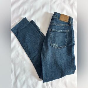 NWTs  Aeropostale High Rise Distressed Mom Jeans Size 2R